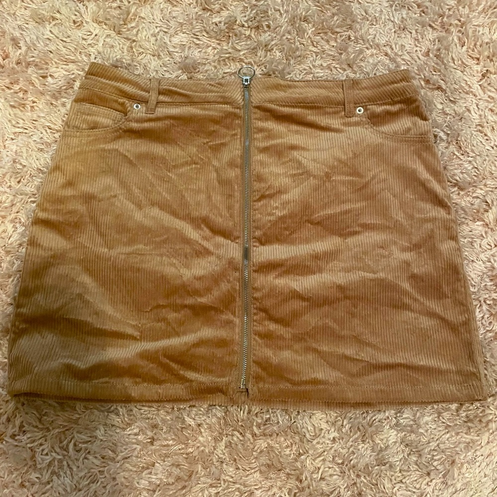 never worn, great condition.